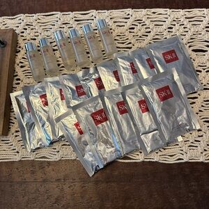 SK-II Facial Treatment Masks and Facial Treatment Essence - New